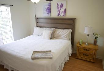 Cozy Condo near Buckhead allows 18 year olds to book a room