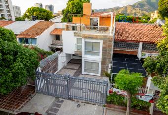 Casa Hotel Jard  n Plaza has Smoking/Balcony rooms