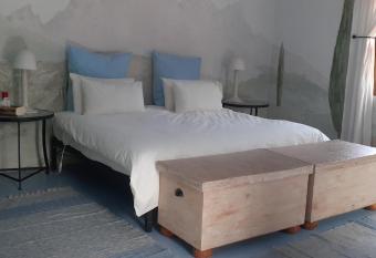 Gecko Cottage at Artemis allows 18 year olds to book a room