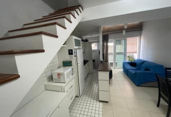 Loft no Bairro Praia do Gonzaga em Santos allows 18 year olds to book a room