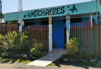 Cabinas Mitchaelle s allows 18 year olds to book a room