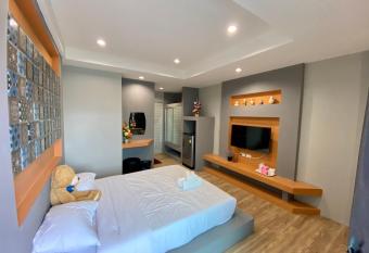                                        @                               has Balcony rooms