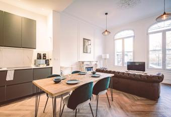 BOGOTA has Balcony rooms