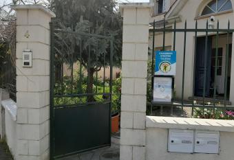 LE CLOS D HERBLAY Chambres d H  tes has Balcony rooms