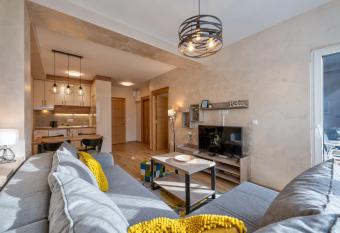 Bella Gondola Zlatibor has Balcony rooms