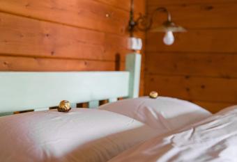 Eden Ramot Chalets allows 18 year olds to book a room