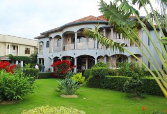 The Little Hill Boutique Hotel has Smoking/Balcony rooms