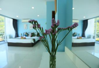 Patong Seaview Villa            3          5                   3BDR Pool has rooms with a private hot tub