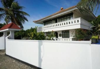 The Island House A British Home Live Royal has Balcony rooms