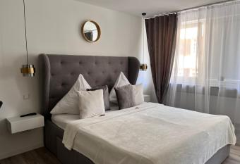 Sophie Flair Apartment allows 18 year olds to book a room