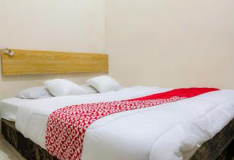 OYO 92226 Pondok Kancil Makassar allows 18 year olds to book a room