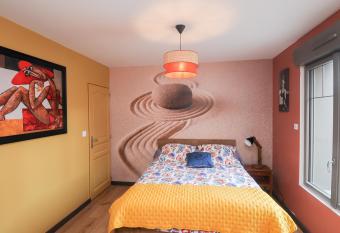 GITE MELODIE + Sauna Ext  rieur has Balcony rooms