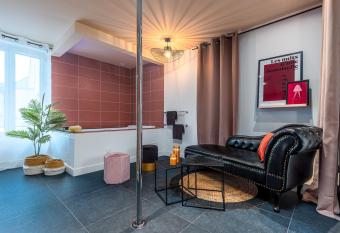 LoveSparadise - Suite L   lixir allows 18 year olds to book a room