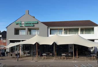 Hotel Restaurant De Baronie has Balcony rooms