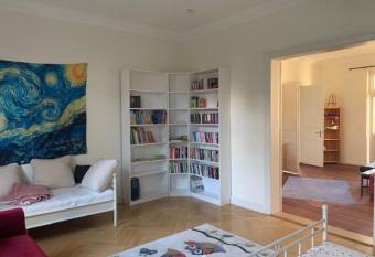 gro  z  gige Wohnung in Schleswiger Altbauvilla has Balcony rooms