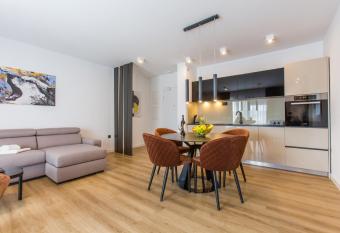 Villa Braga a5 has Balcony rooms