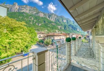 Villa Liberty has Balcony rooms