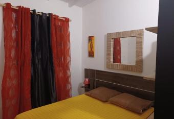 Charmant bungalow du Moule has Balcony rooms