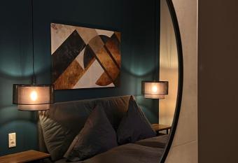 H-85 SUITES LEVEL 2/4 allows 18 year olds to book a room