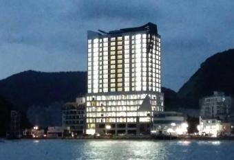 Ocean View has Balcony rooms