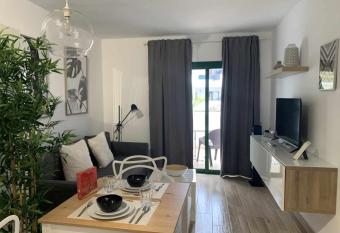 Holyhome premium 112 has Balcony rooms