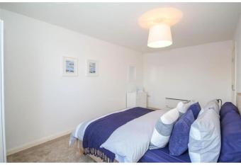 3 Bedroom Beautiful Apartment has Balcony rooms