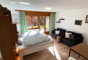 Haus Alpalin - 2 adjacent studios  Mischabel , cosy, central, 4p has Balcony rooms