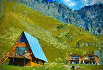 Alone Cottage Kazbegi has Balcony rooms