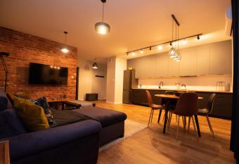 Schneidem  hl Premium Apartments allows 18 year olds to book a room