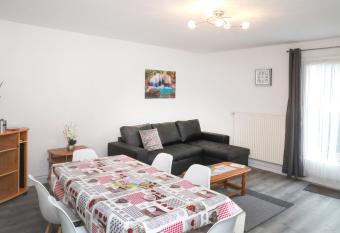 kougelhopf allows 18 year olds to book a room