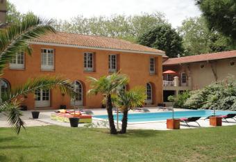 La Gourgasse Vieille has Balcony rooms