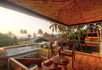 Oceano Beach Resort has Balcony rooms