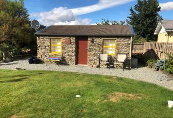 Fache Cottage allows 18 year olds to book a room