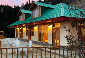 Jomotel Talai has Balcony rooms