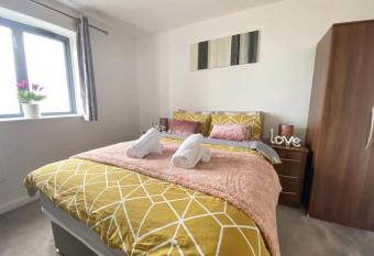 Beach front with Stunning Sea view Holiday Home has Balcony rooms