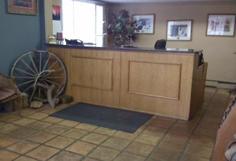 High Chaparral Inn has Balcony rooms