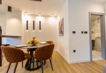 Villa Braga a12 has Balcony rooms