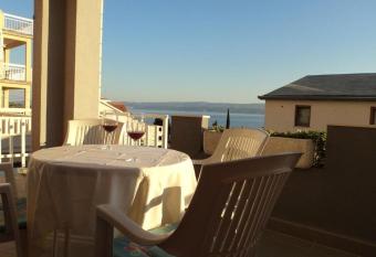 Apartment in Duce with sea view, balcony, air conditioning, W-LAN 5067-1 has Balcony rooms