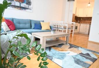 Apartman  allows 18 year olds to book a room