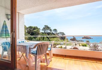 Sea view Balcony apartment has Balcony rooms