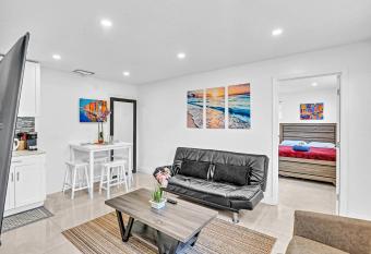 New Boutique 1 Bdrm Close To Beach & Casino #211 has Balcony rooms