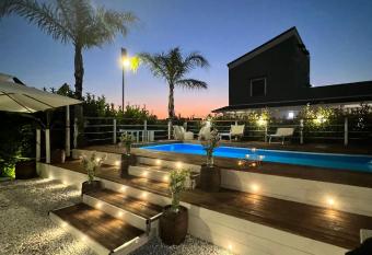 IL CASALE POMPEIANO has Balcony rooms