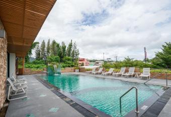 CA Hotel and Residence Phuket - SHA Extra Plus has Balcony rooms