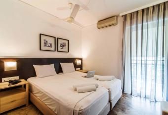 Polydoros Hotel Apartments has Balcony rooms