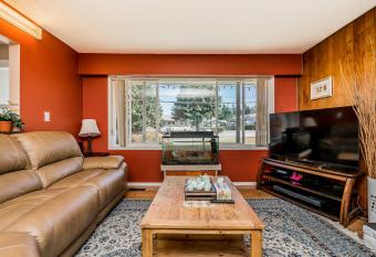 RnD's Homestay has Balcony rooms