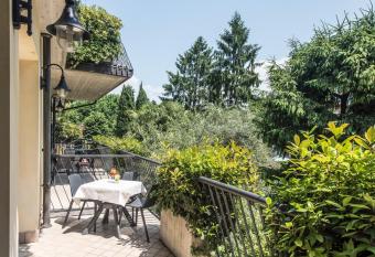 Admiral Hotel Villa Erme has Balcony rooms