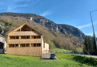 Apartement Kanisfluh allows 18 year olds to book a room