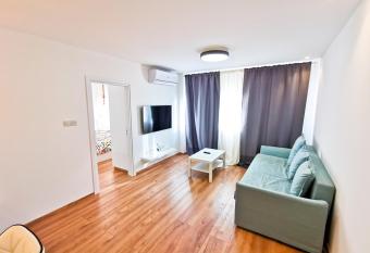 CityCenter Boutique Apartment allows 18 year olds to book a room