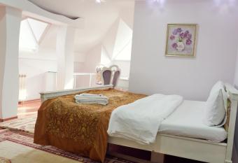 Hotel EZIO has Balcony rooms