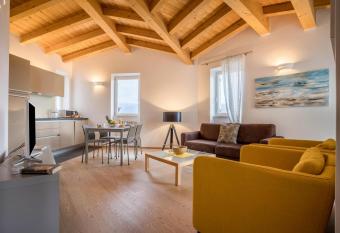 Residence La Villa Cuore has Balcony rooms